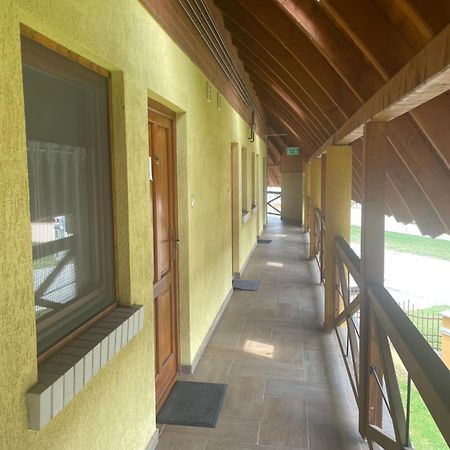 Pitypang Apartman Gyula Exterior foto